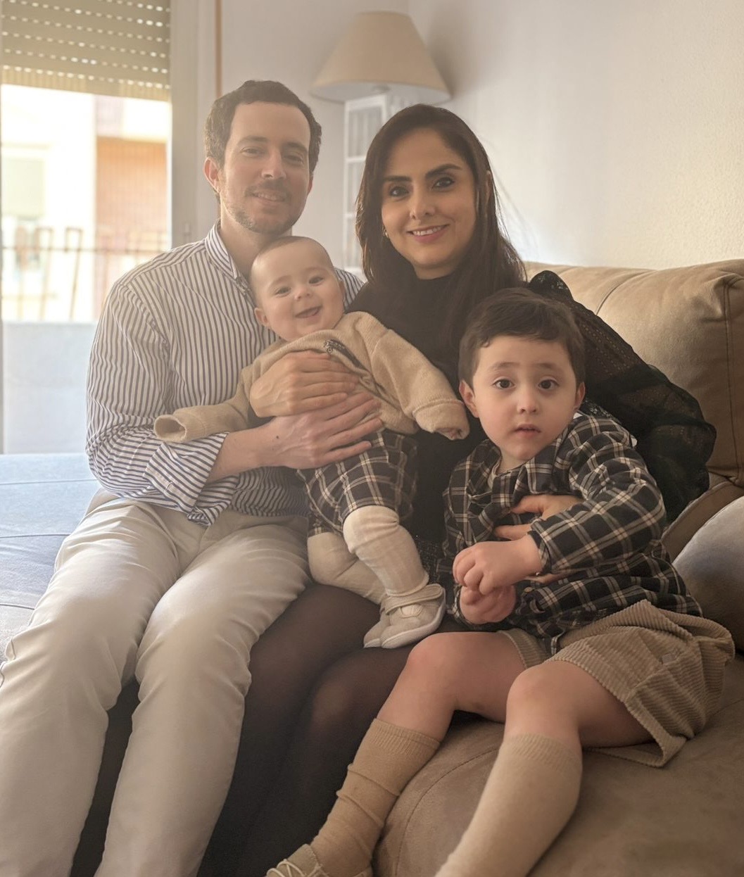 Xiu, Eduardo y familia
